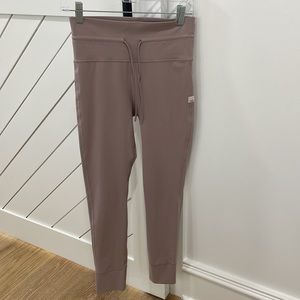 Vuori Daily Legging - Blush Size Medium